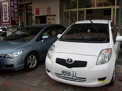 TOYOTA yaris1.5cc白