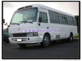 台灣包車旅遊代駕 機場接送21人座中型巴士2300