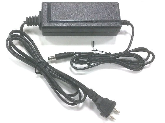 12V/3A 充電器