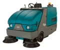 Tennant S20 輕巧型駕駛式掃地機