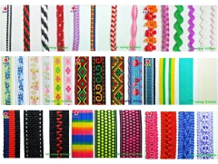 各種不同材質與造型的織帶,鬆緊帶,緞帶