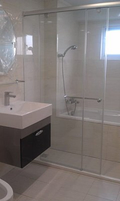 衛浴設備買賣安裝-淋浴拉門安裝設計-房屋裝修改建